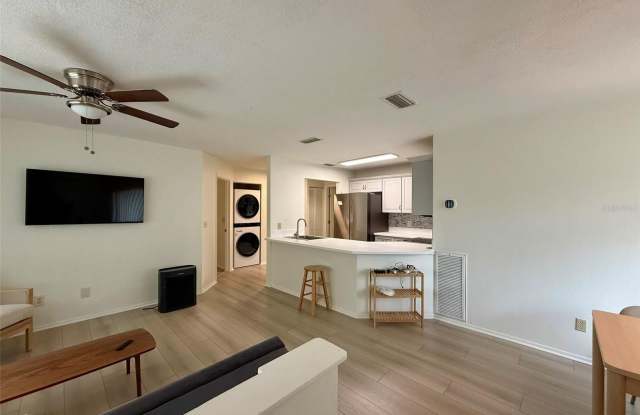5202 WATERVIEW Way Gallery 4