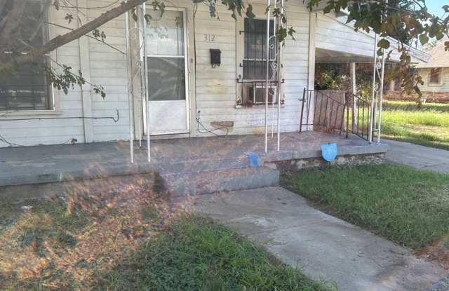 2/1 Waco - 312 Lottie Street, Waco, TX 76704