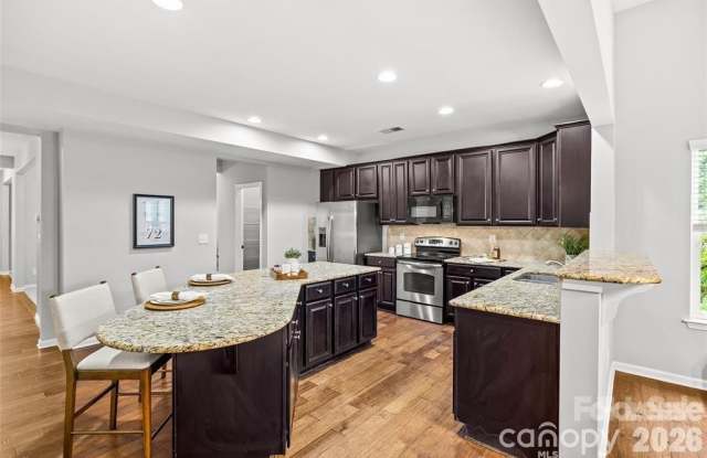 4008 Pinebrook Lane Gallery 4