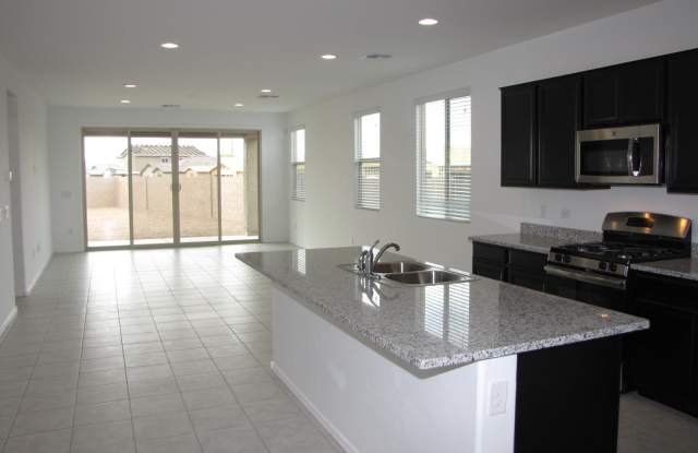 12361 N Sanderlin Drive Gallery 4