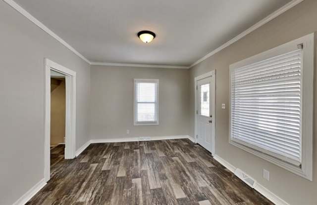 3916 Snelling Avenue Gallery 3