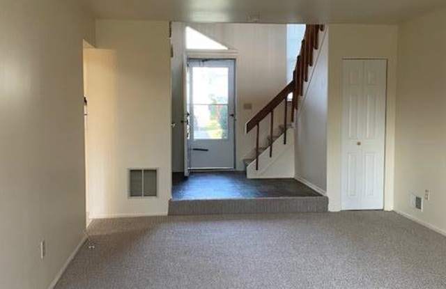 40 Malibu Drive Gallery 2