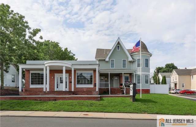 215 Washington Road Gallery 1