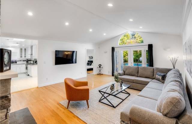 11814 Hesby Street photos photos