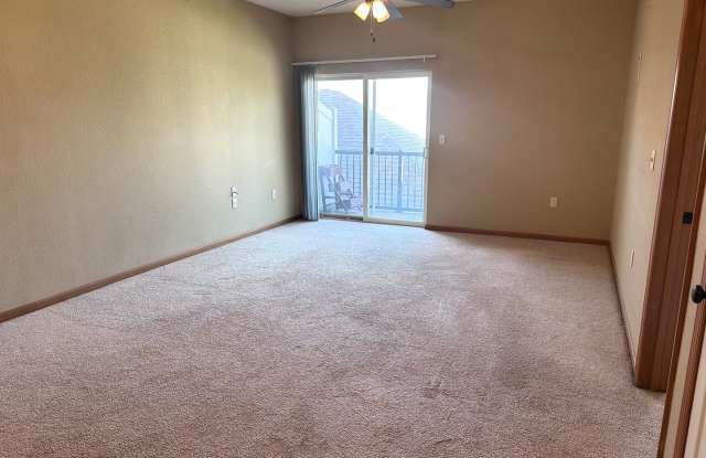 951 NE Deer Creek Dr Gallery 3