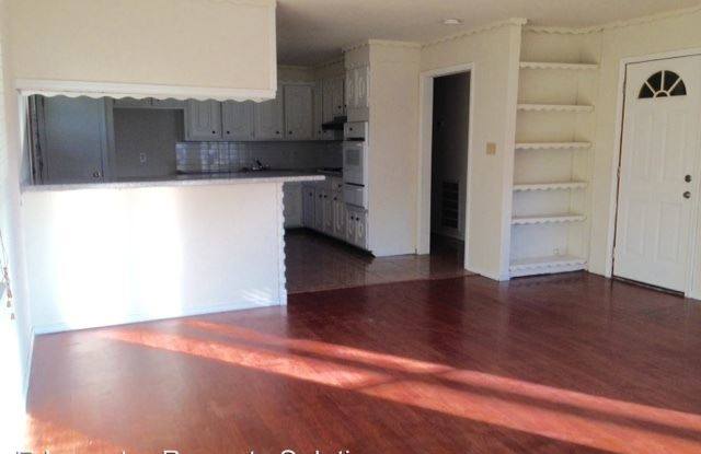 212 S Texas Gallery 2