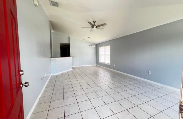 Charming 3BR Duplex in Saint Cloud photos photos Charming 3BR Duplex in Saint Cloud photos photos