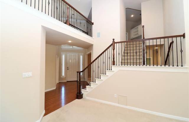 605 Signet Court Gallery 4