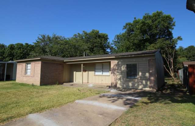 4329 Ridgedale Dr Gallery 2