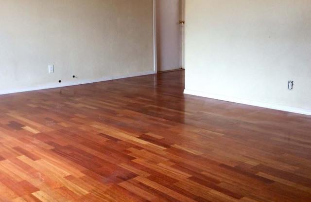 2600 N. Mossman Gallery 2