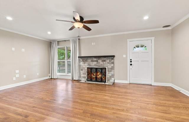 167 E Edgewood Pl Gallery 4