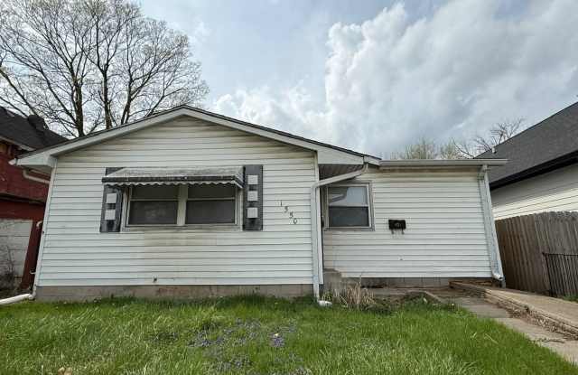 LARGE 4BR ONE LEVEL HOME WITH A GREAT FLOORPLAN. TONS OF SPACE! photos photos LARGE 4BR ONE LEVEL HOME WITH A GREAT FLOORPLAN. TONS OF SPACE! photos photos