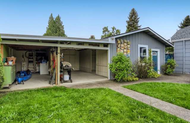 9558 North Allegheny Avenue - 9558 North Allegheny Avenue, Portland, OR 97203