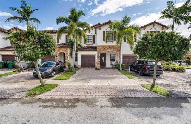 343 NE 37th Ter photos photos