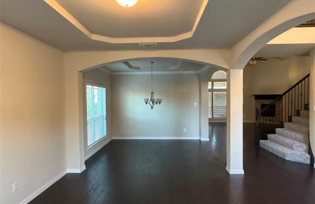 504 Christie Crossing Gallery 4