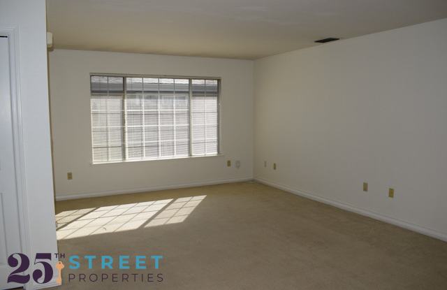 4936 V St Gallery 3