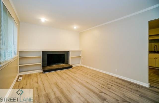 1026 Elaine Road Gallery 3