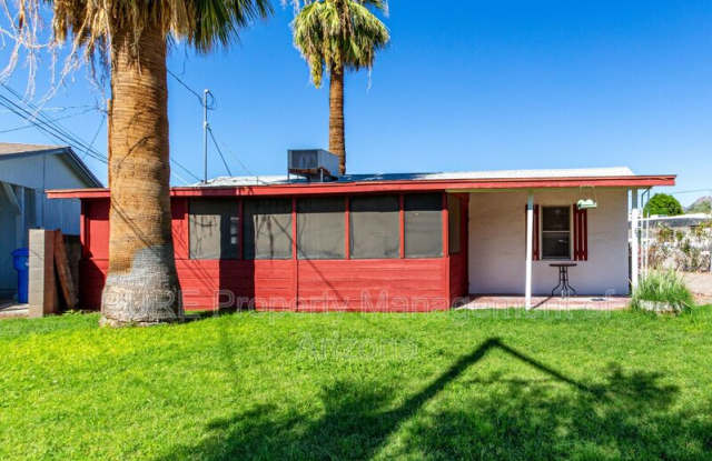 912 E Montebello Ave photos photos