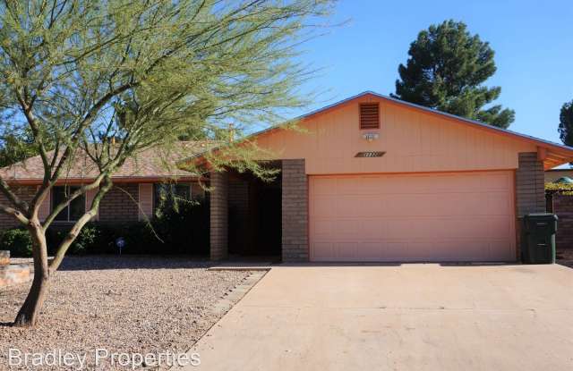 1132 Acacia - 1132 Acacia Dr, Sierra Vista, AZ 85635