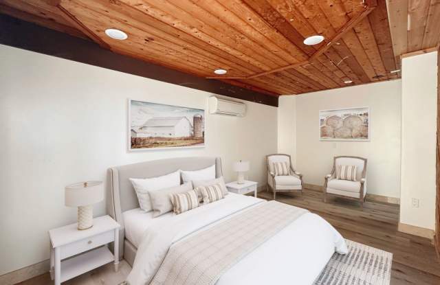 Stunning 1 Bed / 1 Bath Unit with Gorgeous Views Near the 15 Freeway Gallery 2