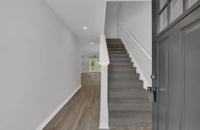 164 South Ford Street Gallery 3