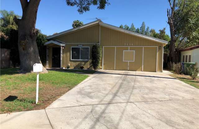 7134 Yarmouth Avenue Gallery 2