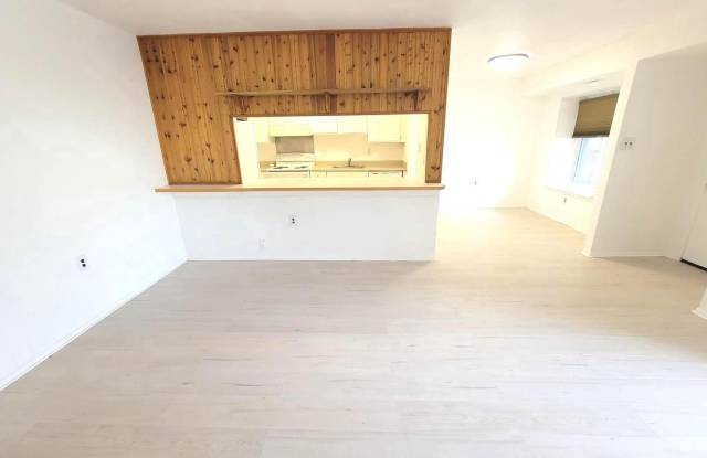1005 TIMBER CREEK Gallery 4