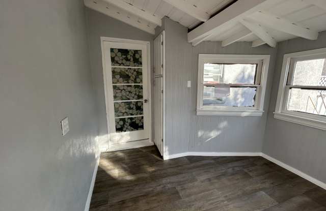 3096 North Stoddard Avenue photos photos