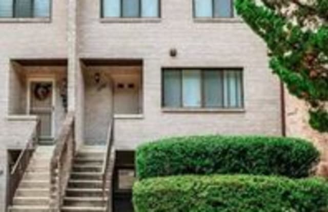 3875 Steppes Ct - 3875 Steppes Court, Bailey's Crossroads, VA 22041