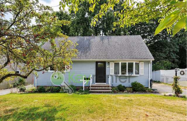 Sweet Clifton Cape on a Tree-Lined Street | 4BR, 2BA, Garage  Finished Basement photos photos