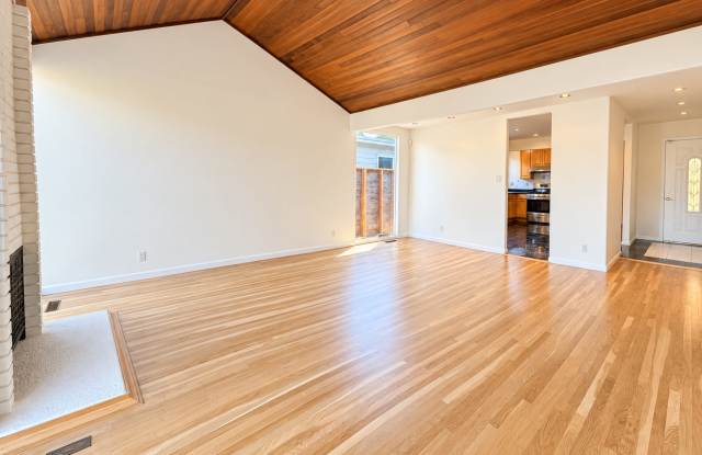 Spacious 3BR/2BA Millbrae Home with Large Backyard, Garage & Easy SF/Silicon Valley Access Gallery 4