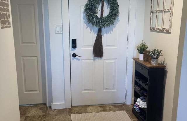 10102 Glenmoor Drive Gallery 4
