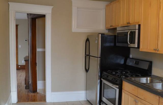 717 West 28th St photos photos