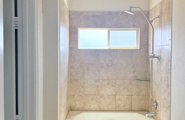 5404 Waterbank Lane Gallery 4