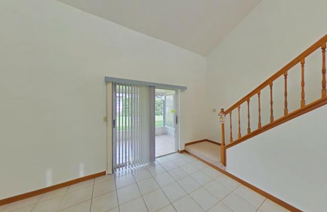 Corner Lot Townhome For Rent in The Willows, a peaceful 55+ community in the heart of Clermont! Gallery 4