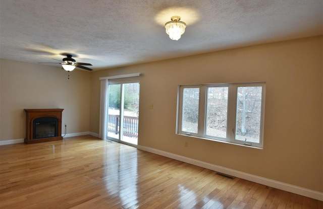 134 Timberbrook Lane Gallery 2