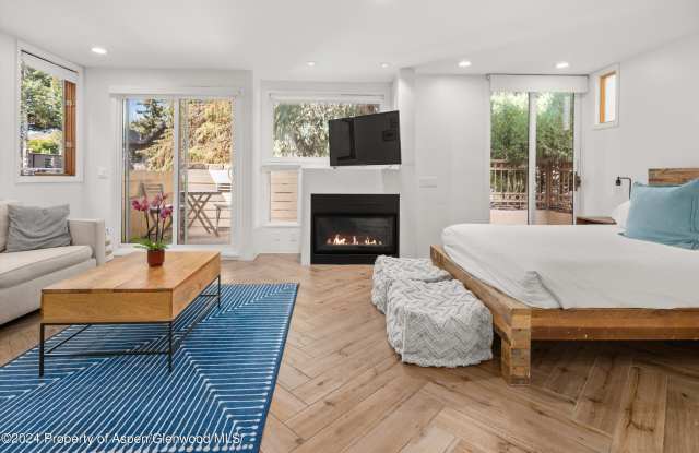 819 E Hyman Avenue photos photos