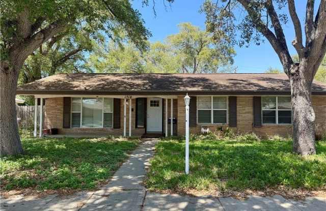1710 Santa Cecilia Drive photos photos