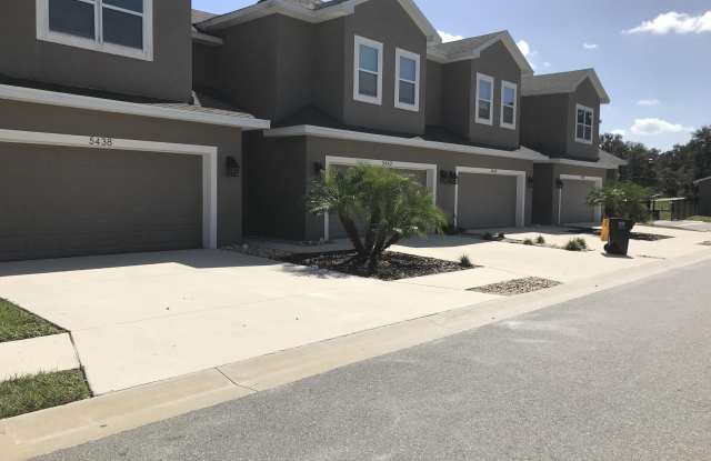 2015 Lunn Landings Drive - 1 photos photos