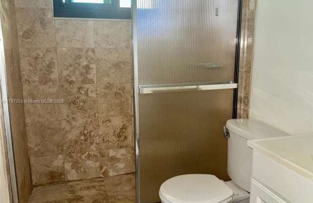 4441 Sw 32nd Ave photos photos