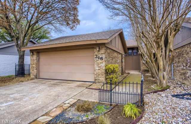 316 Columbia Dr - 316 Columbia Drive, Rockwall, TX 75032
