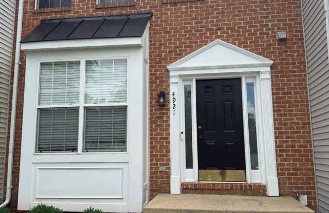 4921 BENECIA Lane Gallery 1