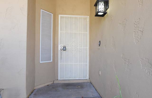1953 E ROCKWOOD Drive Gallery 3