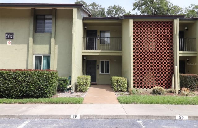 6 ESCONDIDO CIRCLE - 6 Escondido Circle, Altamonte Springs, FL 32701