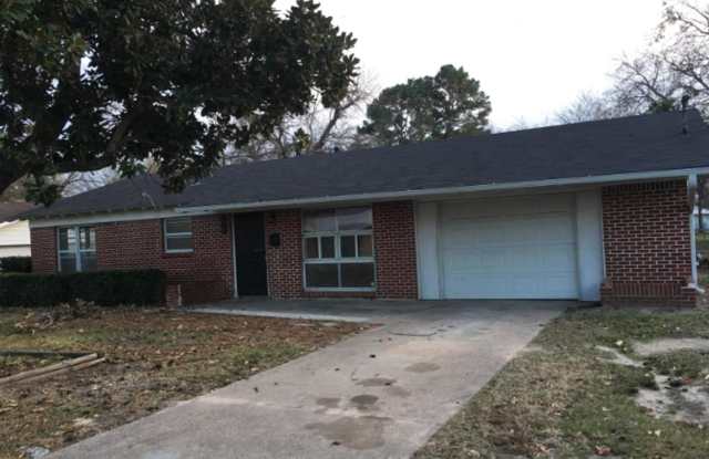 912 Alabama St - 912 Alabama Street, Sulphur Springs, TX 75482 912 Alabama St - 912 Alabama Street, Sulphur Springs, TX 75482