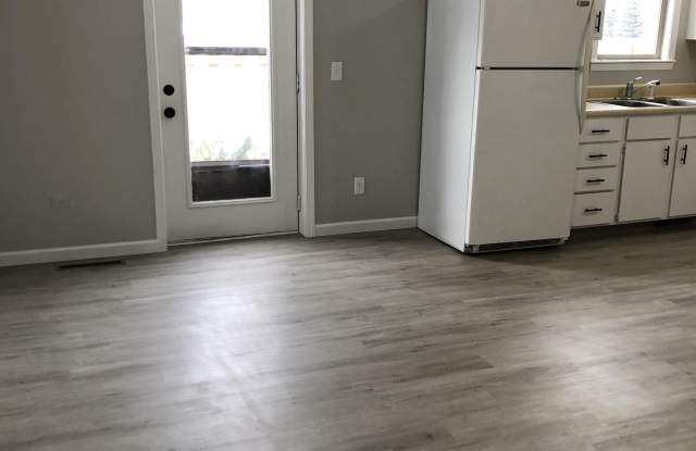 2185 Elizabeth Street - B Gallery 3