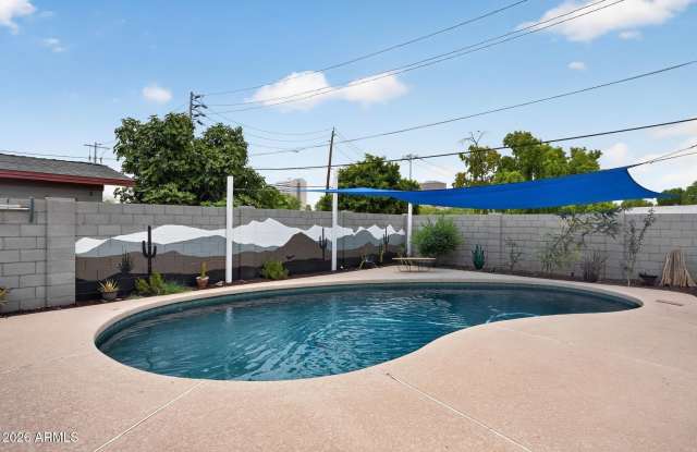 315 W GLENROSA Avenue Gallery 4