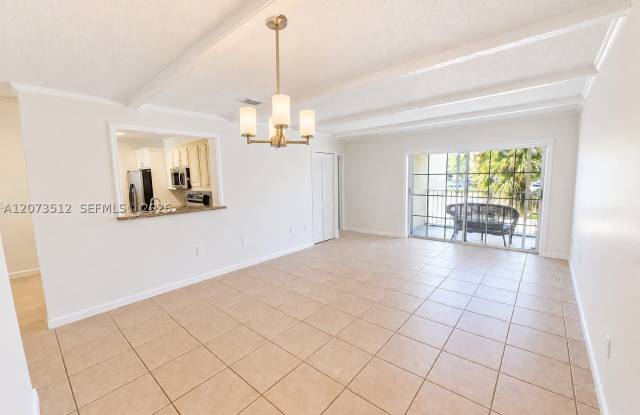 15761 SW 137 ave Gallery 1