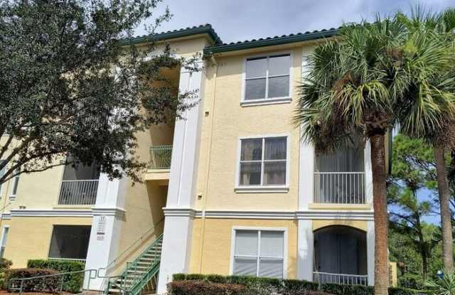 8913 Legacy Court - 8913 Legacy Court, Four Corners, FL 34747