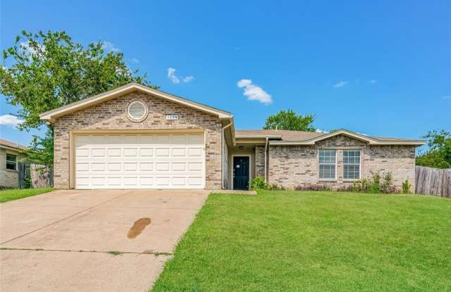 1208 Mirike Drive - 1208 Mirike Drive, White Settlement, TX 76108